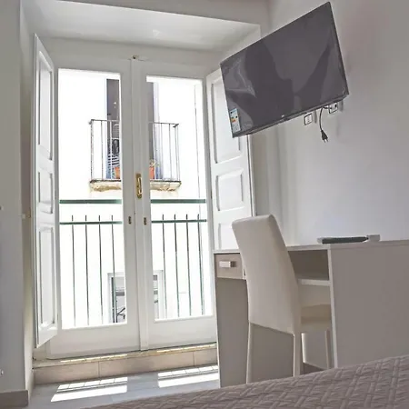 Il Borgo 3* Paola